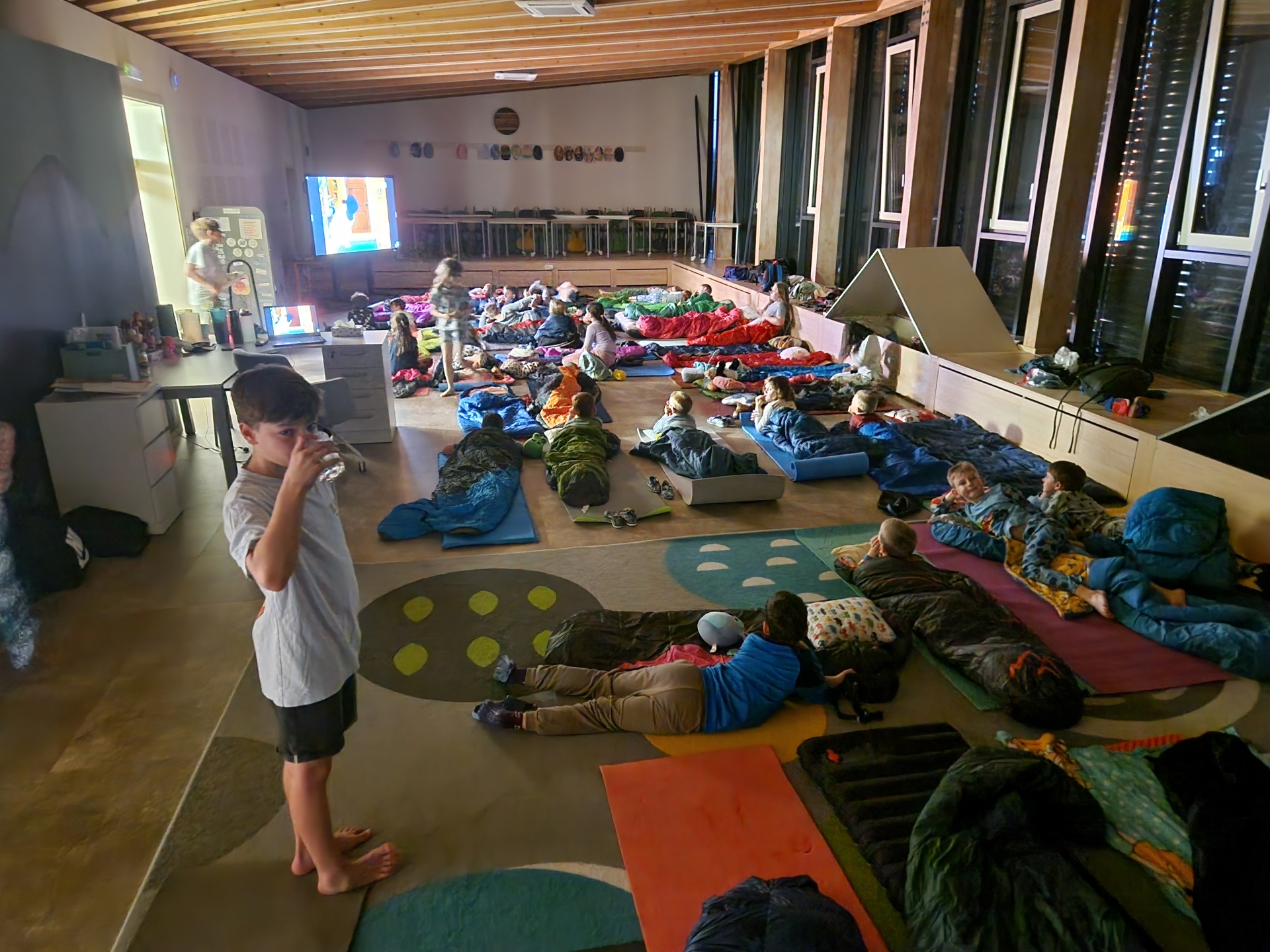 Image Nocowanie w szkole